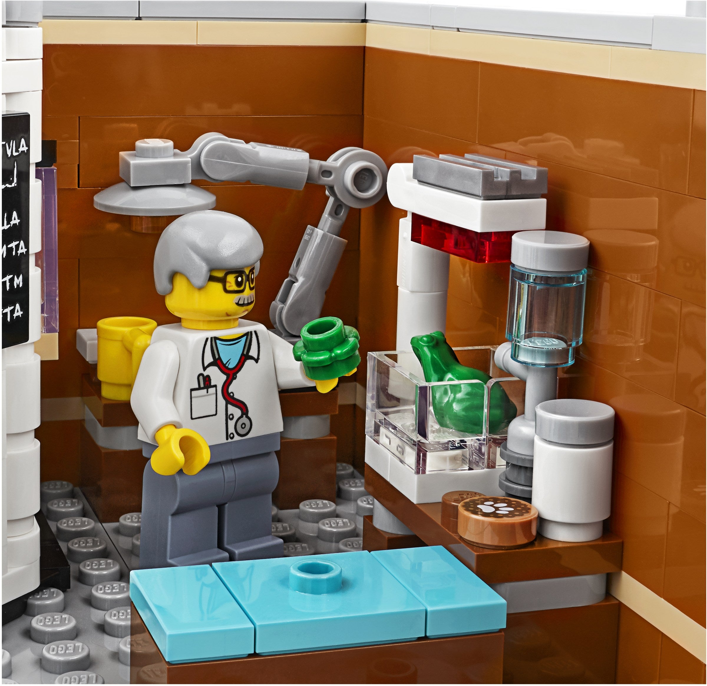 LEGO® Creator Expert  Corner Garage 10264