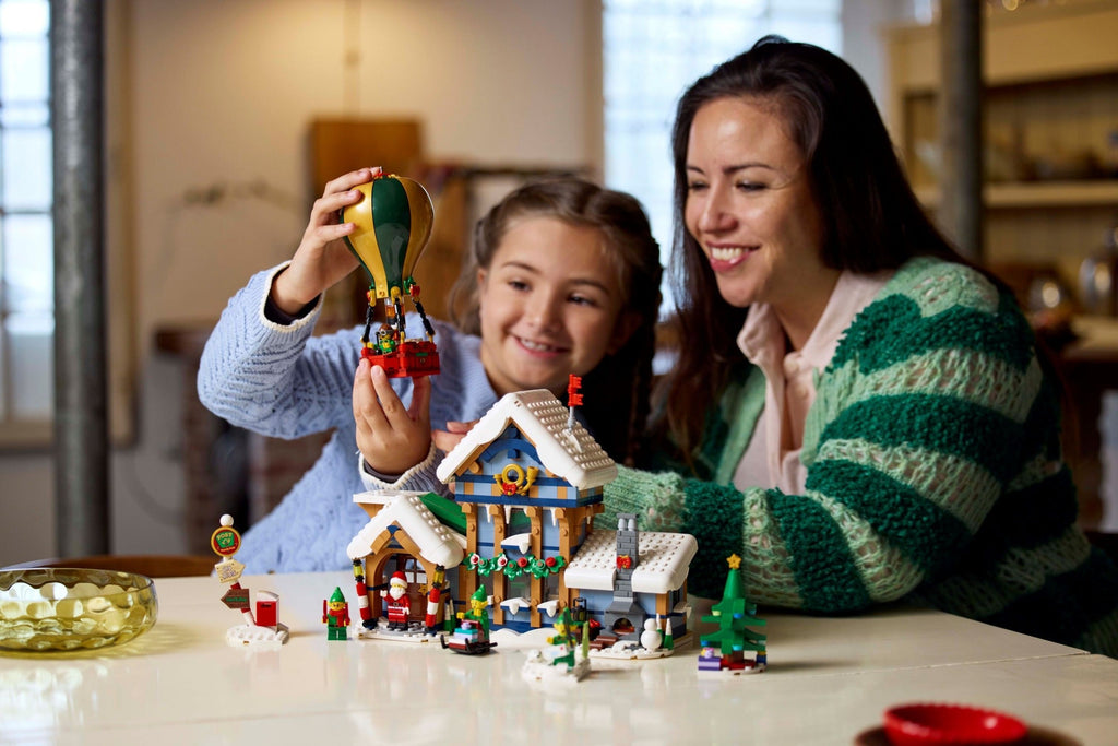 LEGO® Santa's Visit / Božičkov obisk (10293)