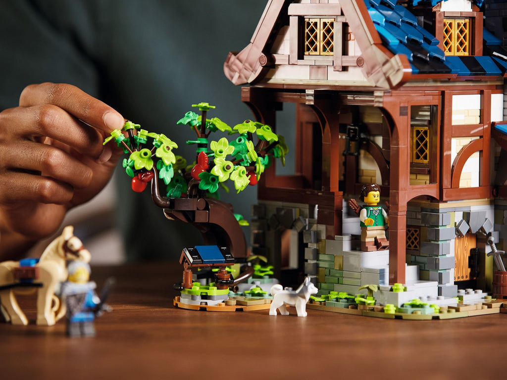 LEGO® Ideas Srednjeveški kovač / Medieval Blacksmith 21325