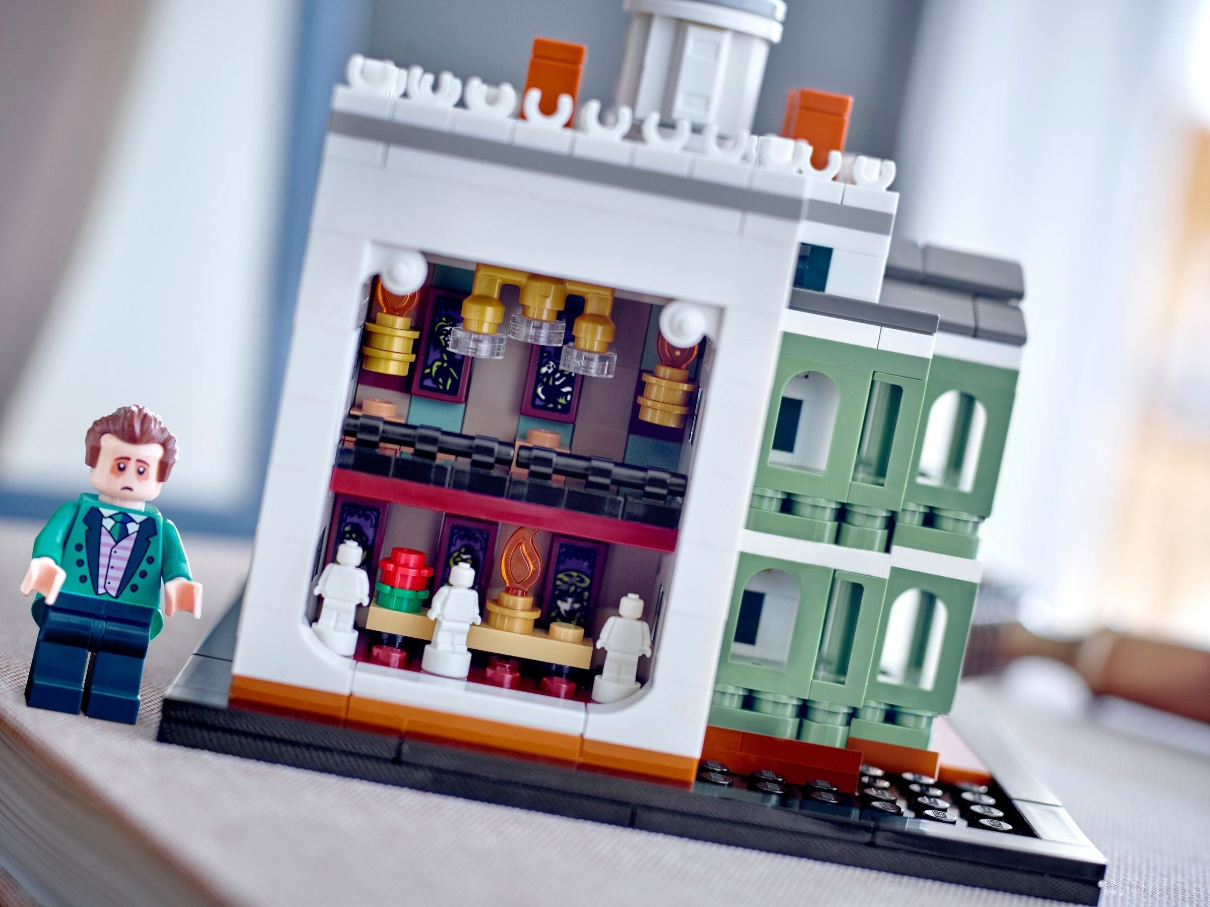 LEGO® Disney Mini haunted mansion 40521