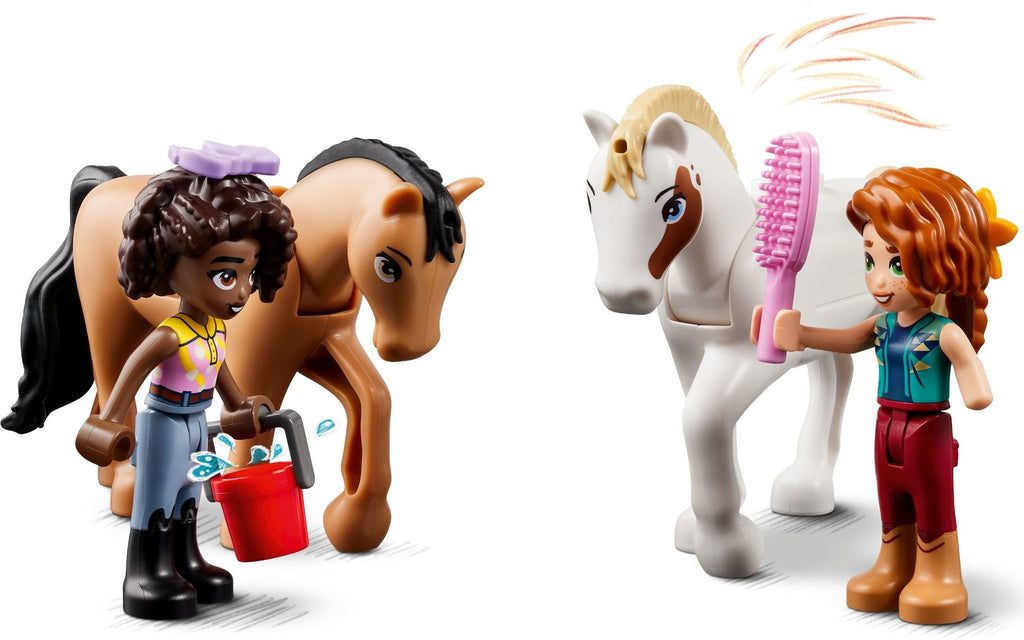 LEGO® Friends Hlev za konje  v jeseni (41745)