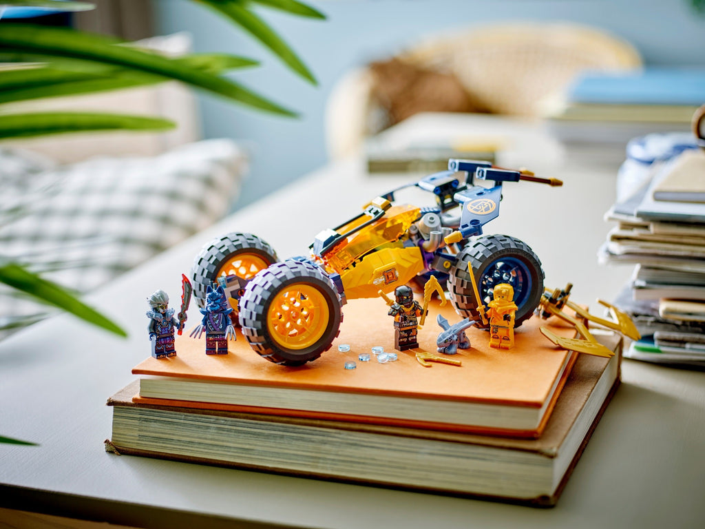 LEGO® NINJAGO® Arinov terenski džip 71811
