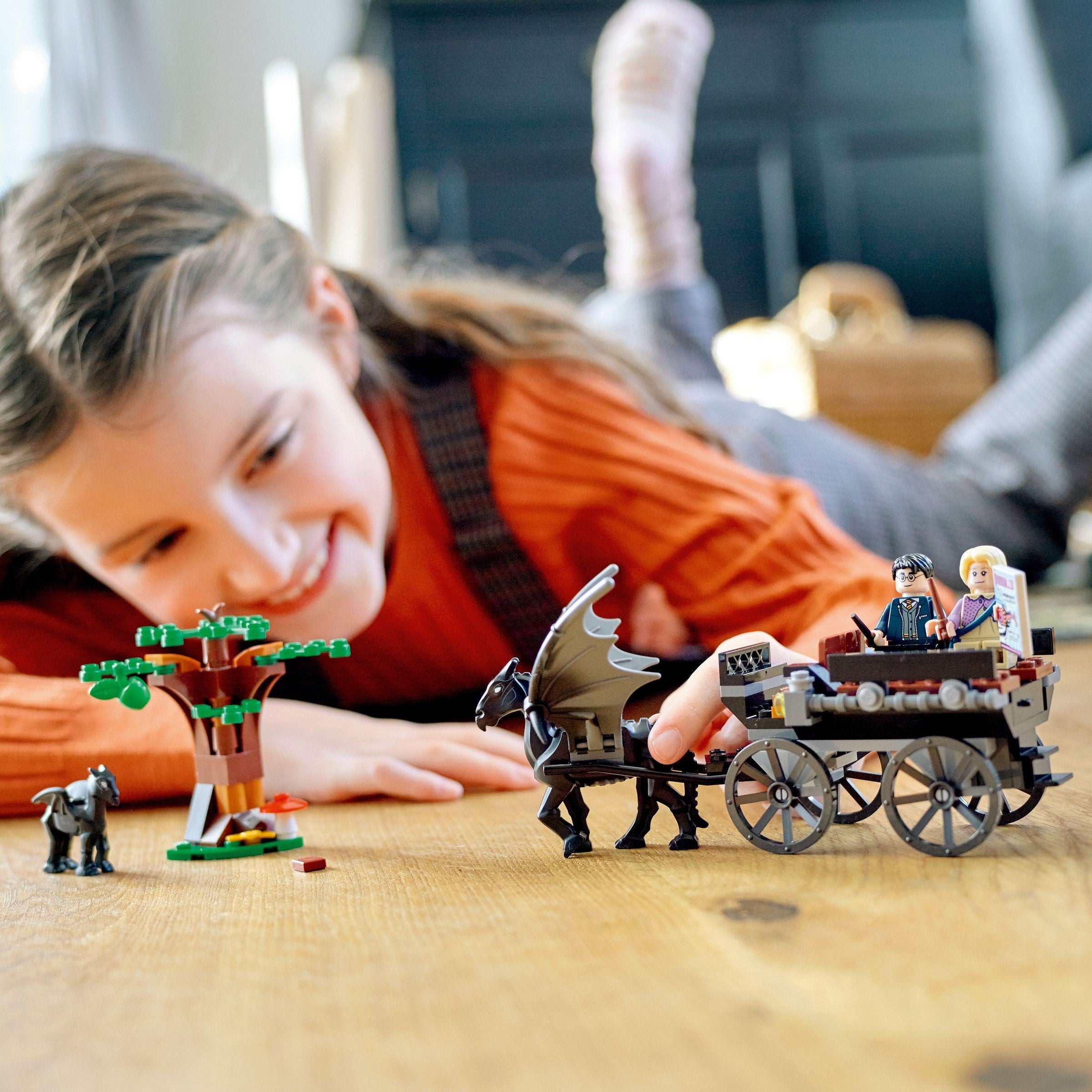 LEGO Harry Potter Hogwarts Carriage and Thestrals 76400