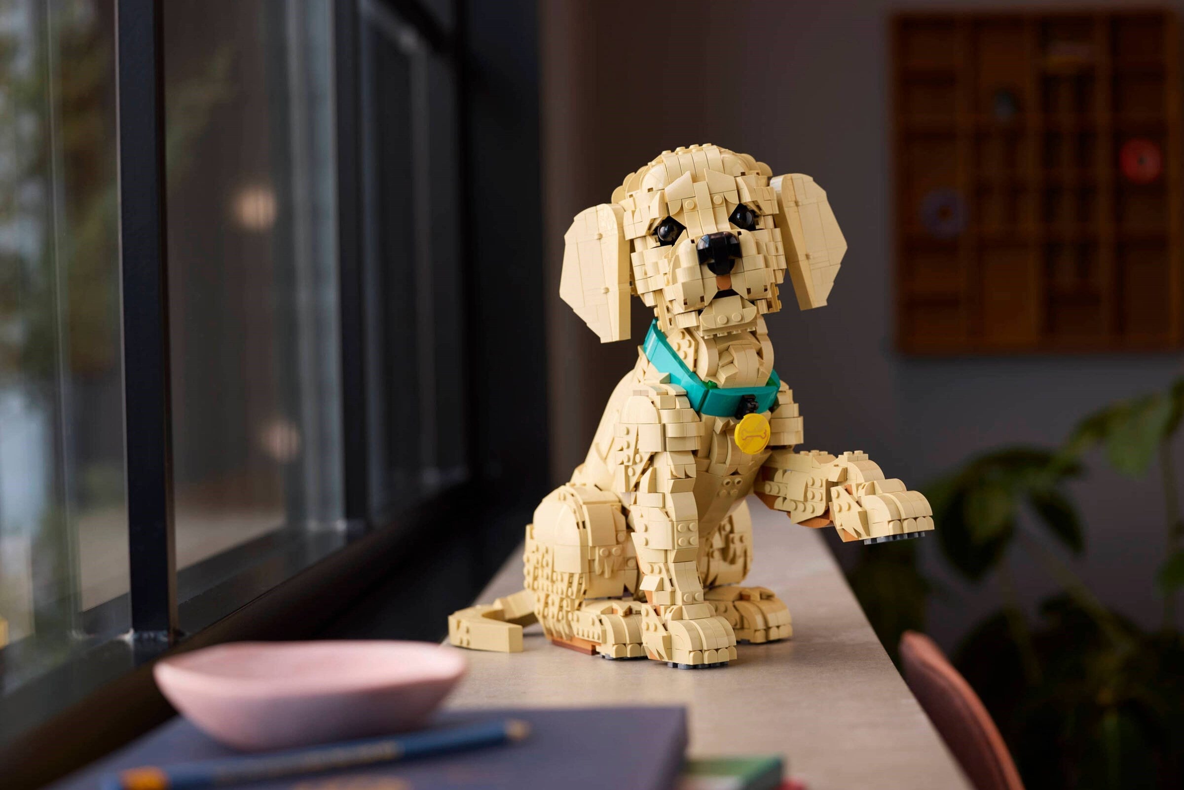 LEGO® Icons Mladič zlati prinašalec / Golden Retriever Puppy (11384)
